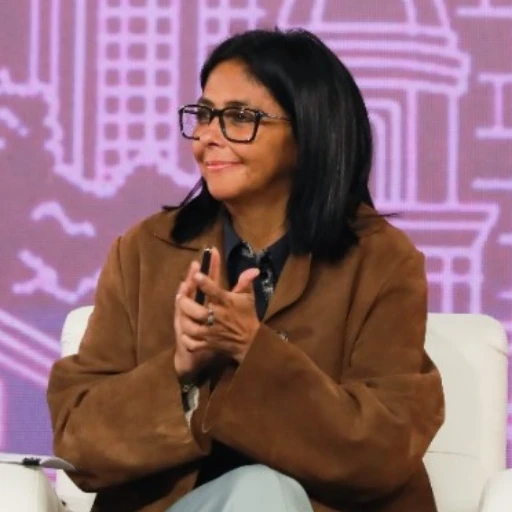 Delcy Rodríguez activó la línea para denuncias 0-800-EXTORSIÓN