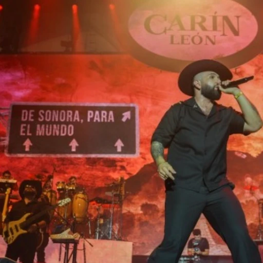 Carín León pide apoyar a Venezuela en el primer concierto del estadio del Inter Miami