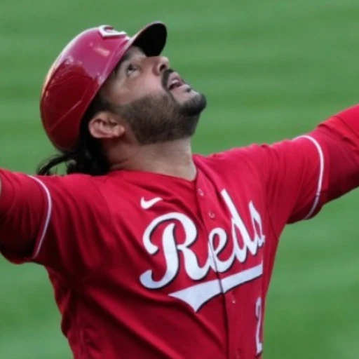 Eugenio Suárez hace historia al conectar su jonrón 200 con los Rojos de Cincinnati