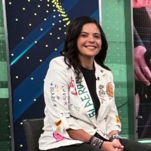 Venezolana DJ Violet hace historia al crear el primer himno para los voluntarios de la Copa Mundial